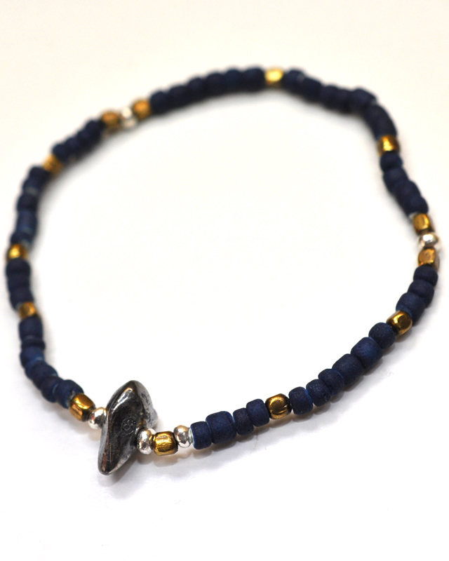 39 (SunKu)サンク Natural Indigo Dye Beads Bracelet