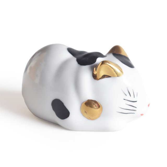 九谷焼 牛のような猫のような手乗り眠り寝子（眠り猫）