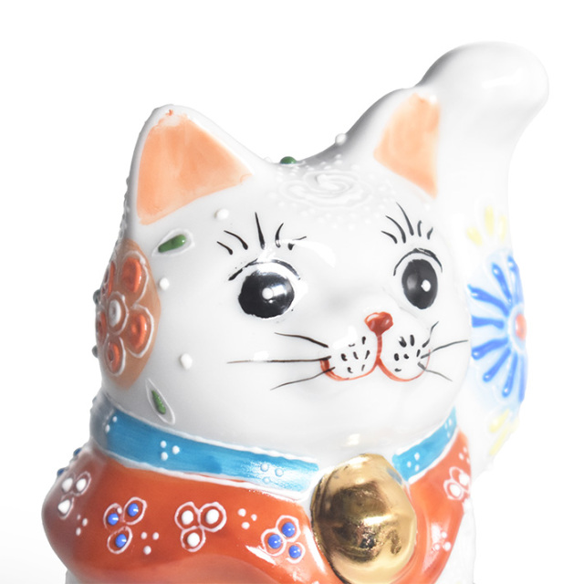 稀少焼物☆久谷焼 陶山 猫の置物 白 見事な装飾模様細工 伝統工芸品 日本の伝統工芸品【九谷焼】 1.8号小つぼ花生 眠り猫 しろ (K9