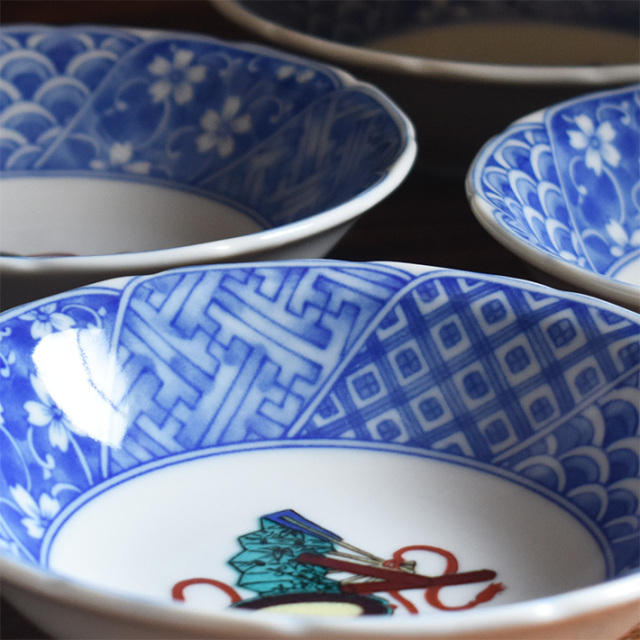 ちゃーさん新品　陶器　陶芸作家　変形鉢5個　44 小鉢 和座本舗 九谷焼専門店 絵変り玩具【アウトレット】 セット 5個 お椀・ボウル・鉢