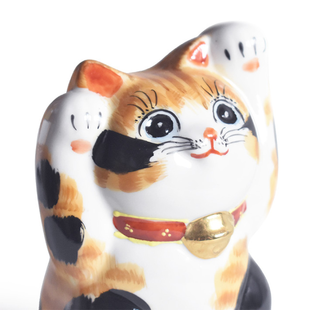 九谷焼 招き猫 三毛招き猫 置物 右手 陶器 縁起物 Amazon.co.jp: 招き猫 置物 陶器 九谷焼 左手 小判招き猫 金三毛