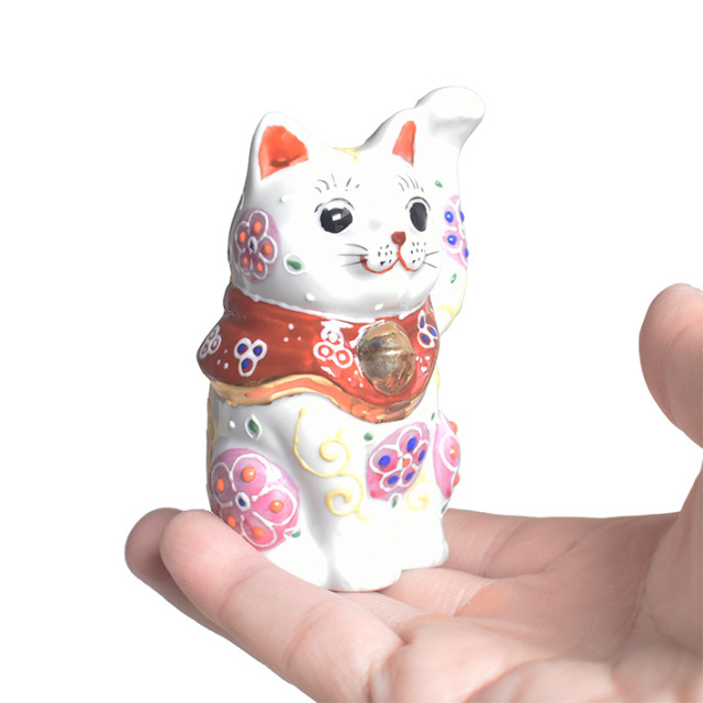 九谷焼 招き猫 置物 梅唐草
