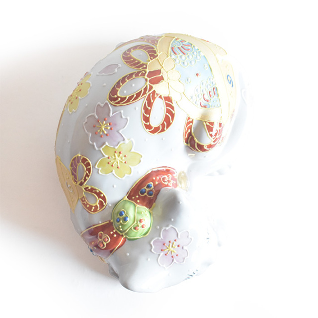 九谷焼 眠り猫 置物 福鈴 座布団付