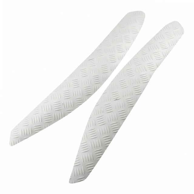 アルミ調 ステップマット ヤマハ マジェスティ SG20J 4D9 ブラック