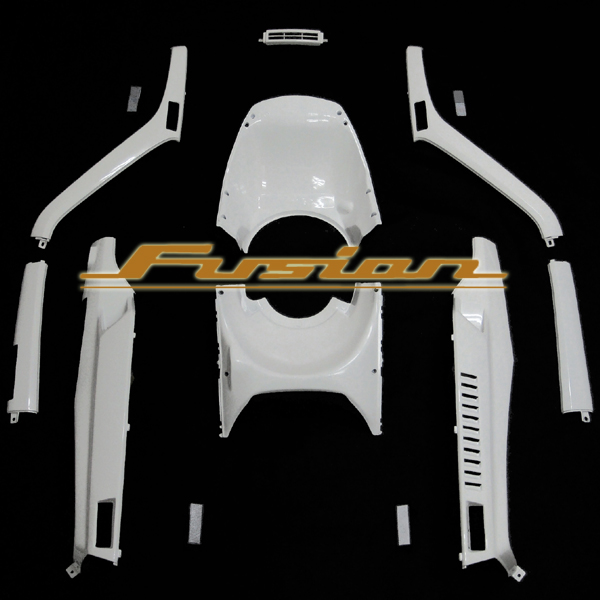 フュージョン　アンダーカウル　ホワイト塗装済み