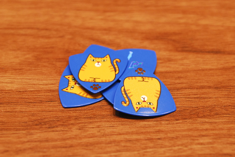 【ネコポス配送】Daiking Corporation ダイキング・コーポレーション Chatra Pick 1.0mm オニギリ／トライアングル／ピック／1枚入り【カードご決済で即納可能！】