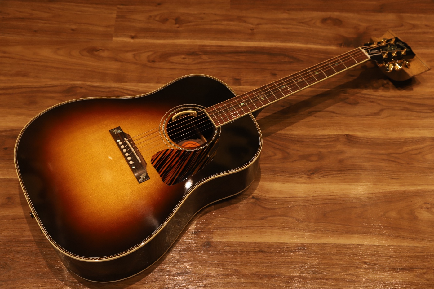 【送料込】Gibson J-45 STANDARD　ギブソン アコギ　ベストセラー