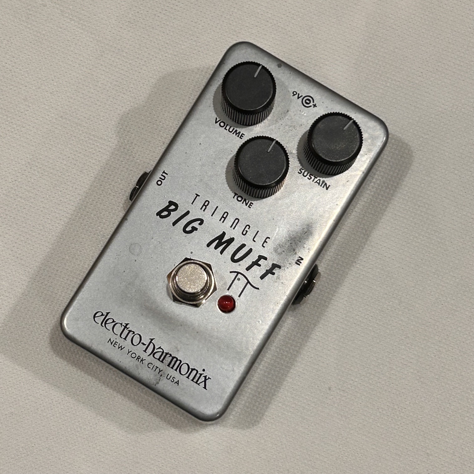 【送料無料】【中古商品 / USED】【並行輸入品】Electro-Harmonix Triangle Big Muff Pi / Distortion / Fuzz《エレクトロ・ハーモニクス》《ビッグ・マフ》《ディストーション・ファズ》