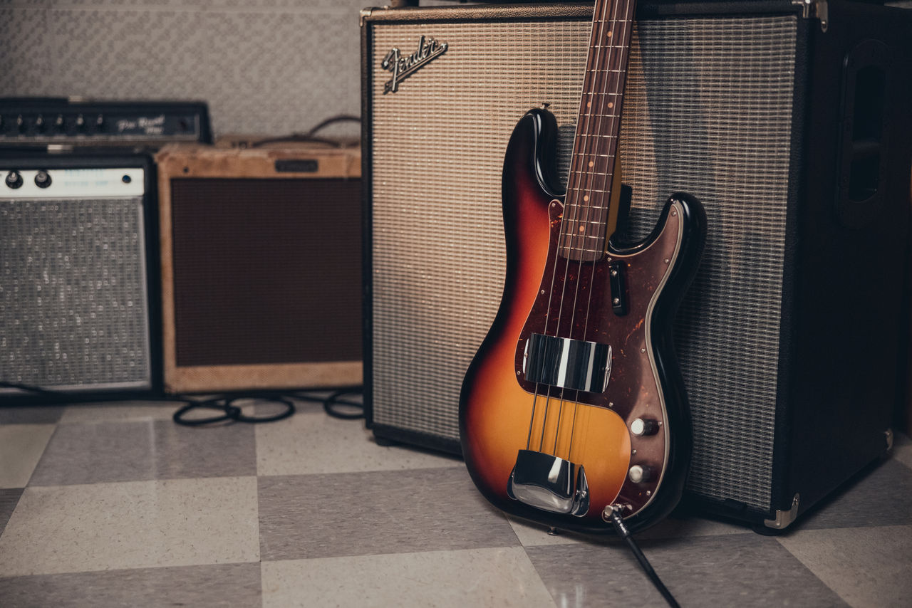 【送料無料】Fender James Jamerson 1962 Precision Bass®, Rosewood Fingerboard, 3-Tone Sunburst《フェンダー》《プレシジョンベース》《ジェームス・ジェマーソン》《シグネチャー》
