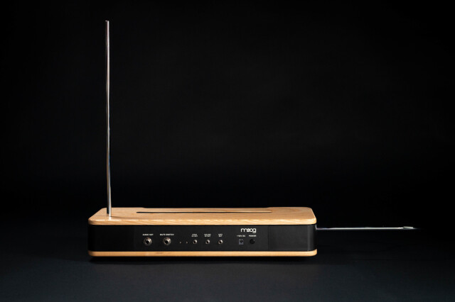 入手困難テルミン　etherwave theremin big briar 電子楽器「テルミン」の現代版、Moog「Etherwave Theremin」が継承した