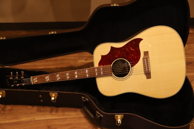 送料無料】Gibson Hummingbird Studio 2019 AN (Antique Natural