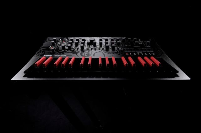 【生産終了・希少限定】KORG minilogue bass 美品セット Korg minilogue Bass, new limited edition clothes but with