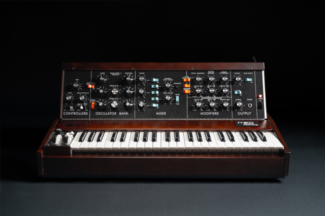 セール♪】【即納できます♪】Moog Minimoog model D 《ミニムーグ