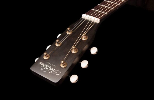 【ワケあり特価品】Art&Lutherie Legacy Faded Black Legacy Faded Black | Art and Lutherie