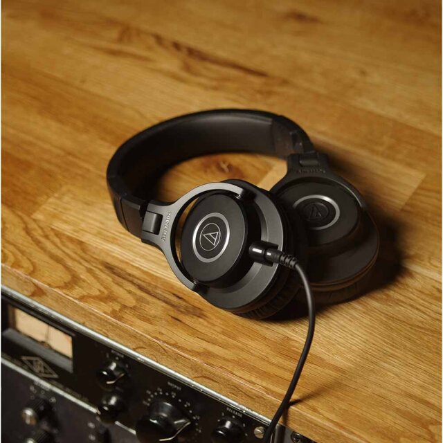新品未開封 audio-technica ATH-M40x モニターヘッドホン 送料込】audio-technica ATH-M40x 《オーディオテクニカ》《 スタジオ