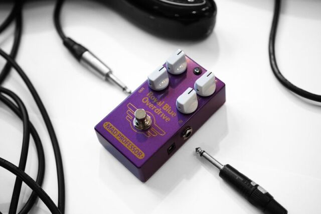 マッドプロフェッサー  blue overdrive Mad Professorから「Royal Blue Overdrive Custom」が登場