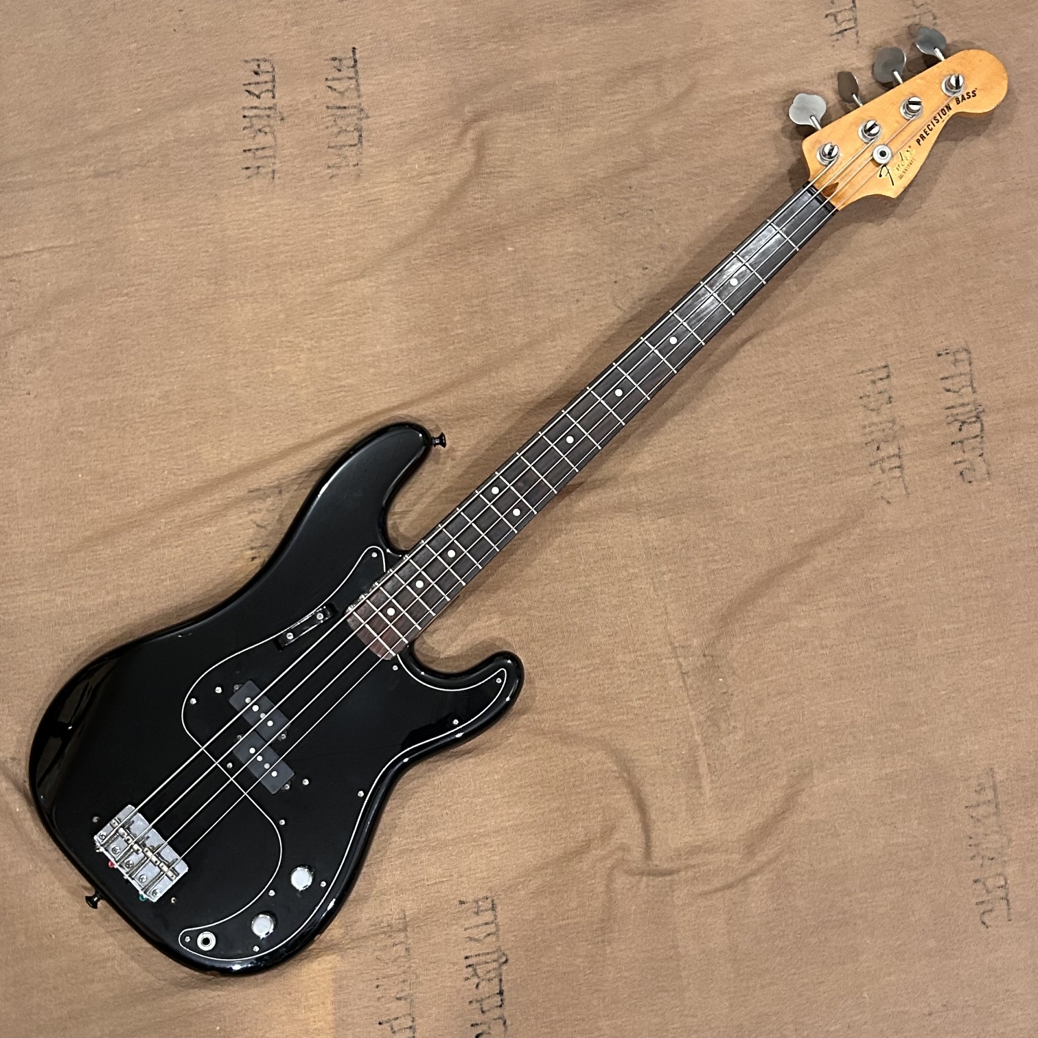 【Vintage】【中古/USED】FENDER USA 1979 Precision Bass (PB) / R / Black《フェンダー 》《プレシジョンベース》《1979》