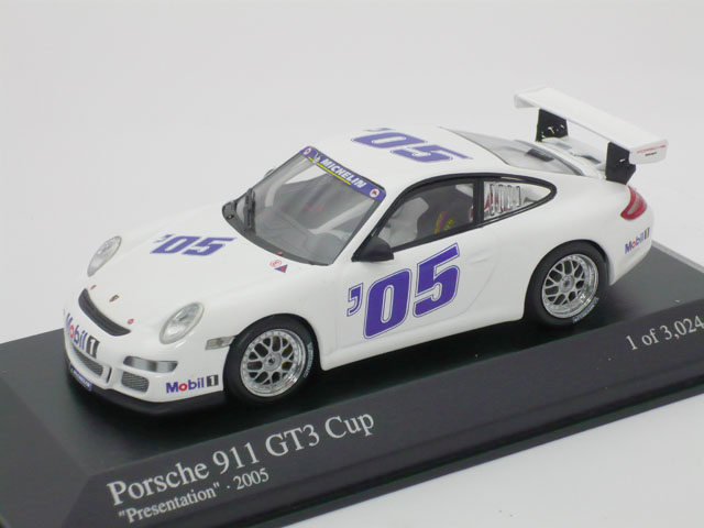 ミニチャンプス　1/43 ポルシェ 911 GT3 カップ "プレゼンテーション" 2005