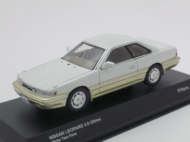 京商　1/43 ニッサン レパード 3.0 アルティマ 1986 (ホワイトツートン)