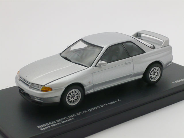 京商　1/43 ニッサン スカイライン GT-R BNR32 V-スペックII (スパークシルバーM)