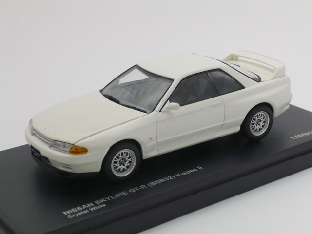 京商　1/43 ニッサン スカイライン GT-R BNR32 V-スペックII (クリスタルホワイト)
