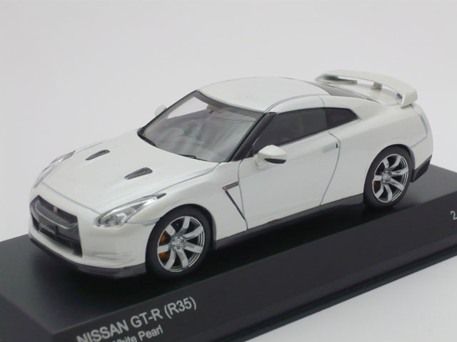 京商　1/43 ニッサン スカイライン GT-R R35 2008 (ホワイトパール)