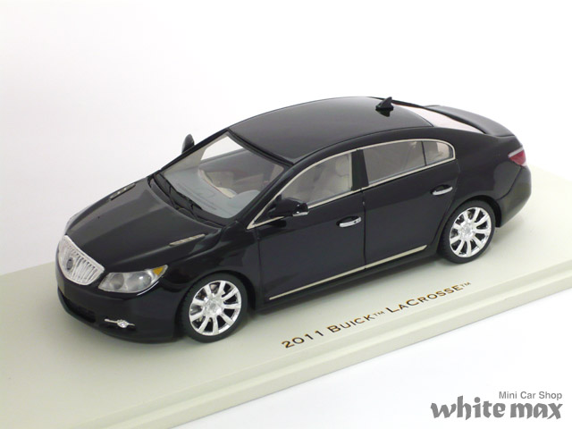 LUXURY　1/43 ビュイック ラクロス 2011 (ブラック)