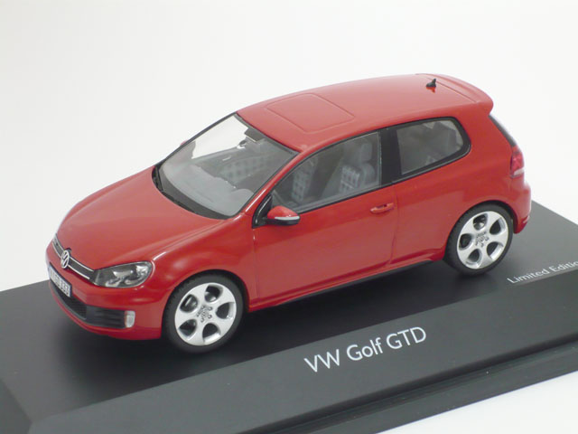 シュコー　1/43 フォルクスワーゲン ゴルフ VI GTD (レッド)