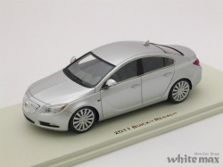 LUXURY　1/43 ビュイック リーガル 2011 (シルバー)