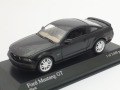 ミニチャンプス　1/43 フォード マスタング GT 2005 (ブラック)