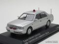 レイズ　1/43 トヨタ クラウン (JZS155Z) 2000 大阪府警察交通部交通機動隊車両（覆面 銀）