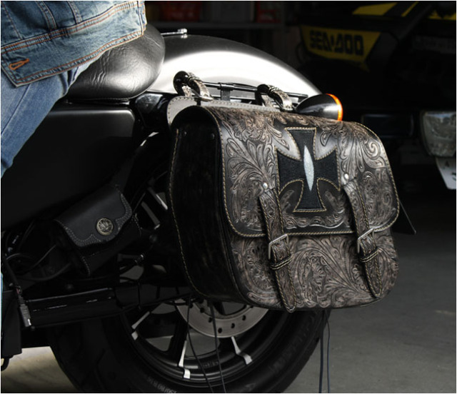 バイク サドルバッグ 本革 カービング ハーレー ブラック スティング