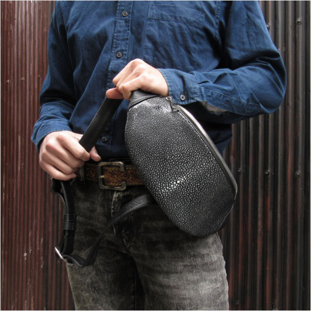 スティングレイ エイ革 ガルーシャ ウエストバッグ ボディバッグ 本革  