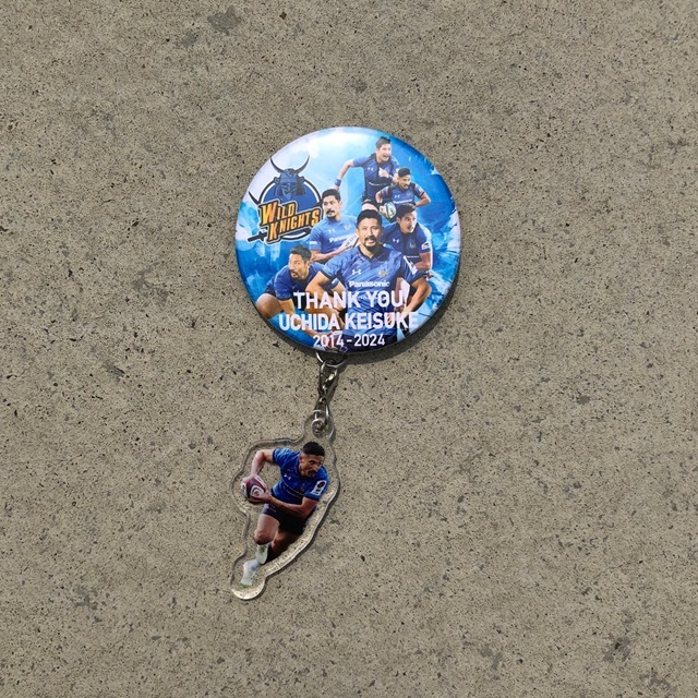 内田啓介選手引退記念グッズ【連結アクキー缶バッジ】
