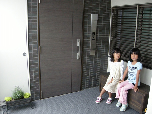 収納ボックス付きベンチ匠・ブラウン色/横幅60cm/完成品 天然木製