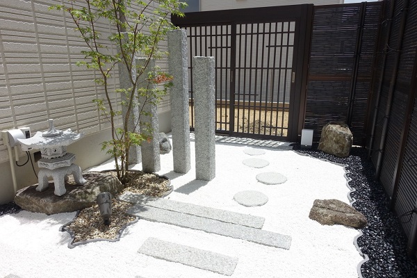 新那智黒石（磨き）5分（1袋20kg入り玉砂利)