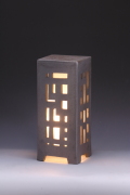 信楽焼ガーデンライト・開化のあかり（ブラック）12cm×12cm×高さ29.5cm