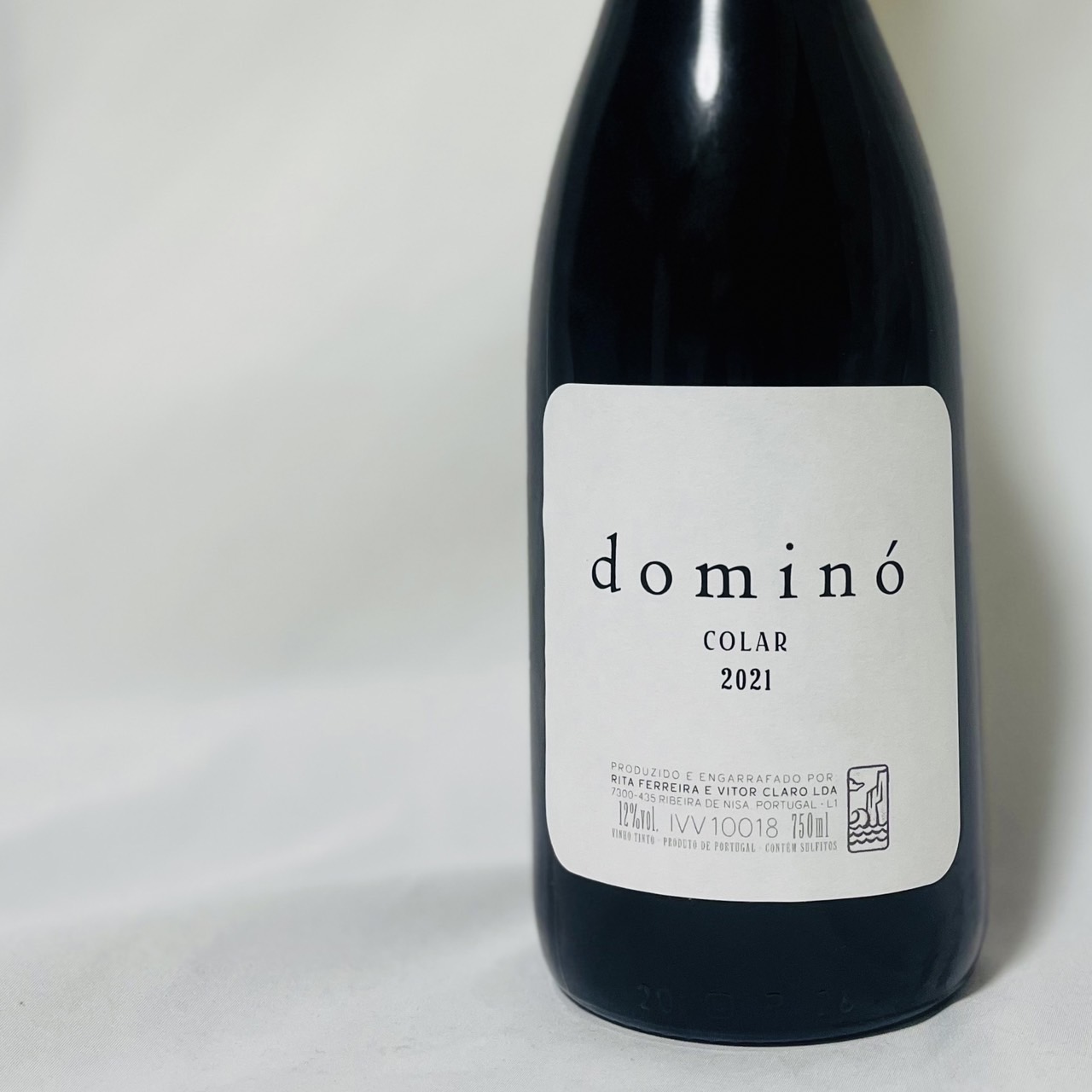 ヴィトールクラーロ（ドミノ）/コラール ティント 2022年 （赤）