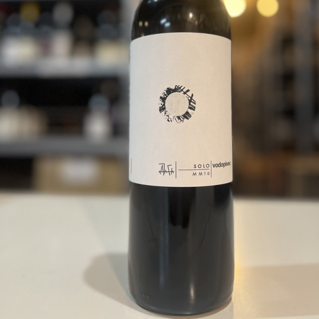 ヴォドピーヴェッツ／ソーロ　2016年（白）