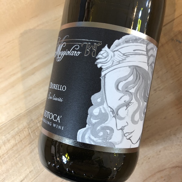 ドゥレッロ・フリッツァンテ・スイ・リエヴィティ ソトカ [2022] クリスティアーナ・メッジョラーロ