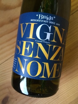 ヴィーニャ・センツァ・ノーメ　モスカート・ダスティ　[2024]　ブライダ