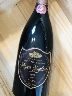 ロジャーグラート　カヴァ　ロゼ・ブリュット[2022]　マグナム (1.5L)