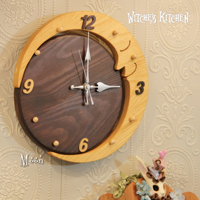 月と少女の掛け時計 かろやかに歌うお月様がやさしい壁掛け時計 【 ムーン Moon 】
