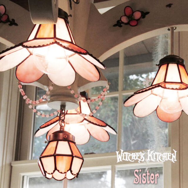 【瀧住照明製】ステンドグラス風シャンデリア 5灯式 天井直付け 花柄デザイン② 瀧住照明製】ステンドグラス風シャンデリア 5灯式 天井直付け 花柄