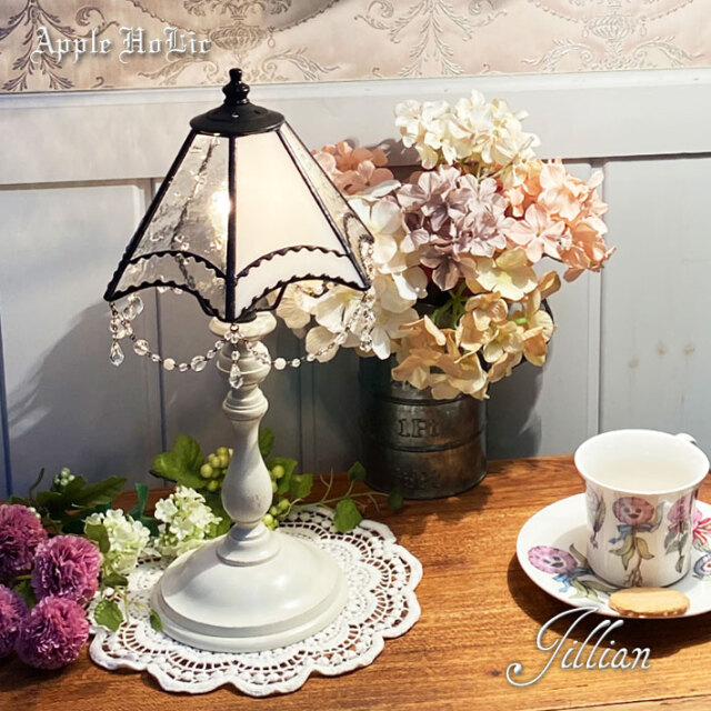 アップルホリックのテーブルランプ 【 ウィンタージリアン Winter