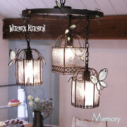 ウィッチーズキッチンの家具 照明 ロマンチックなシャンデリア