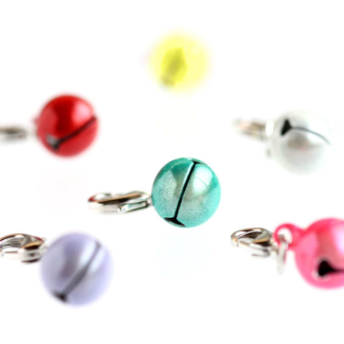 猫の暮らし　鈴