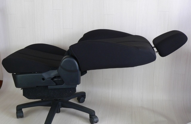 リクライニング付座椅子(デミオ) マツダ：デミオ