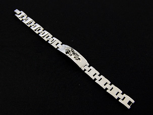 ダークナイツウルフＩＤブレスレット