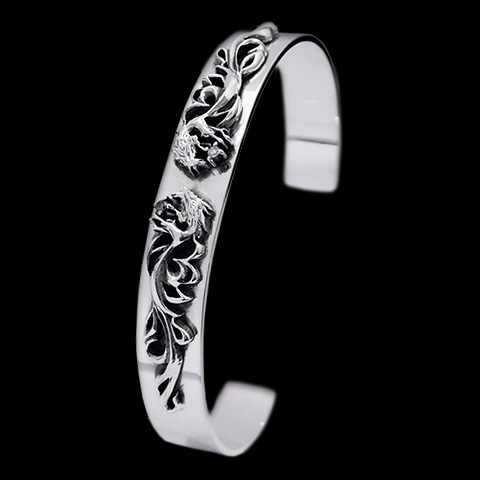 パルメットウルフバングルｗ／ダイヤモンド＆ブルーダイヤ／Ｍサイズ